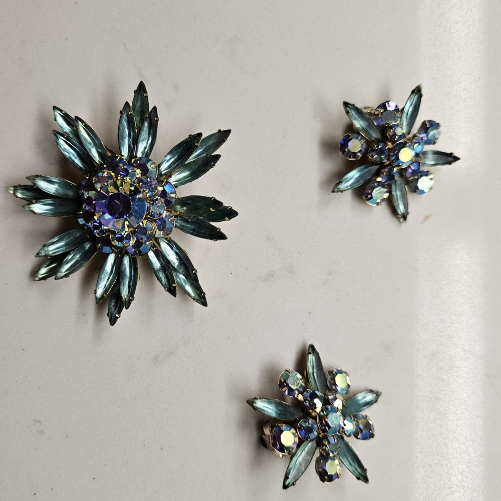 Sparkling Blue Floral 1950s Glamour Set